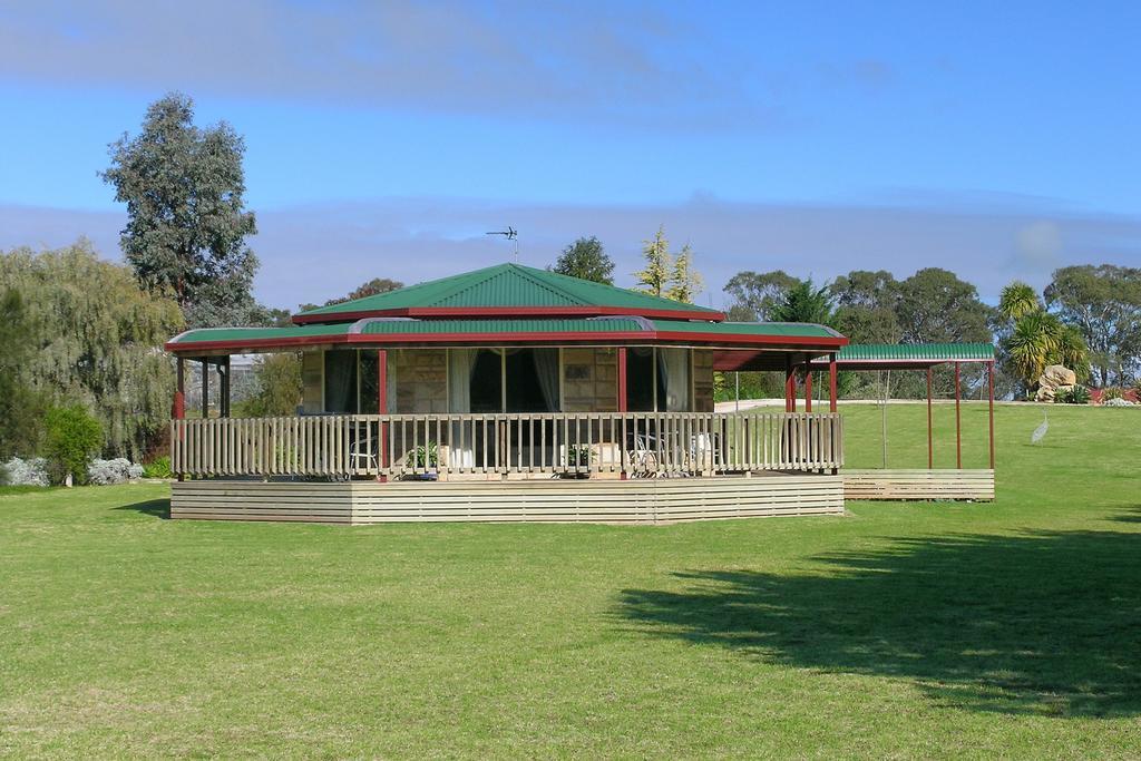 Carolynnes Cottages Naracoorte Room photo