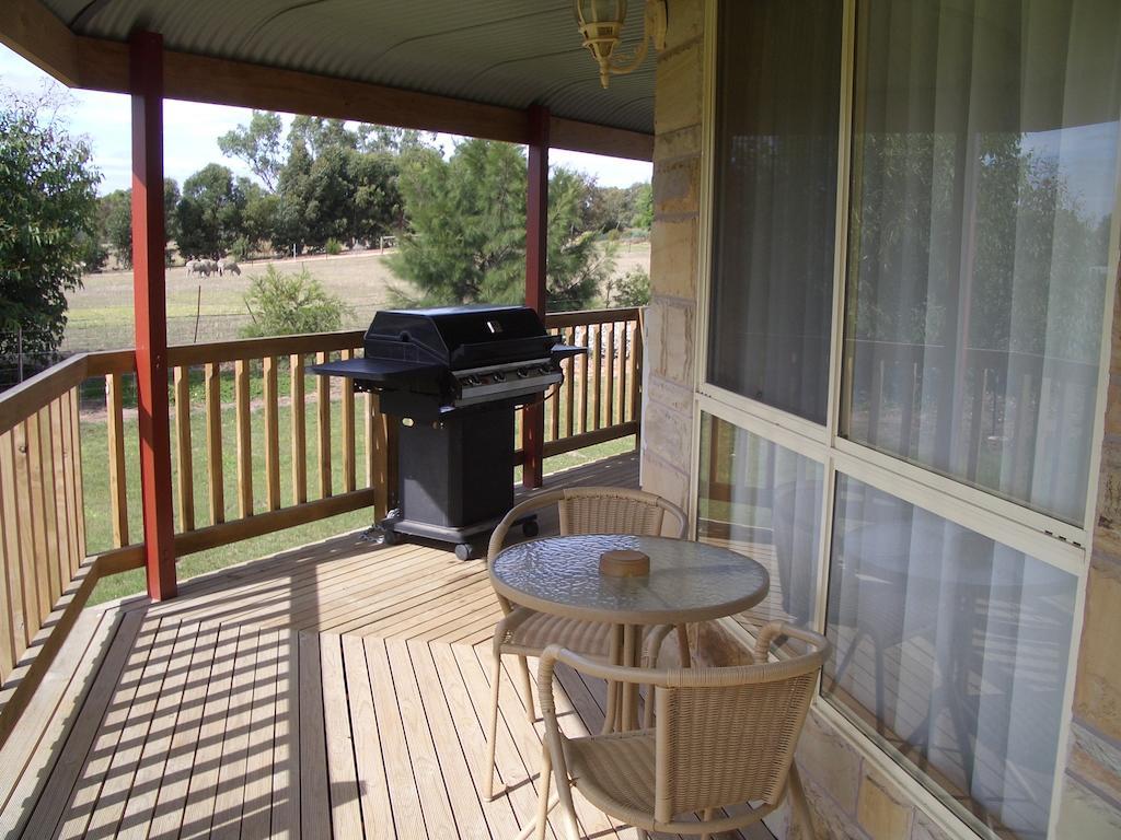 Carolynnes Cottages Naracoorte Room photo